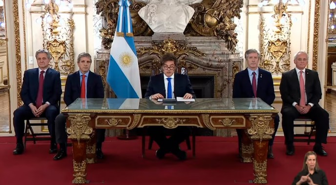 El próximo lunes el Presidente hablará en cadena nacional para presentar el Presupuesto 2026