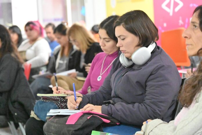 Último ciclo de cursos 2025 en Bahía Hub