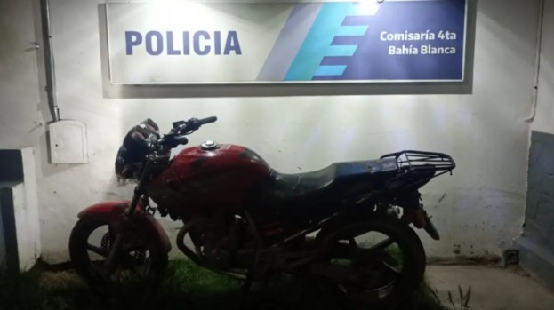 De no creer: Le robaron a un motociclista en una moto robada
