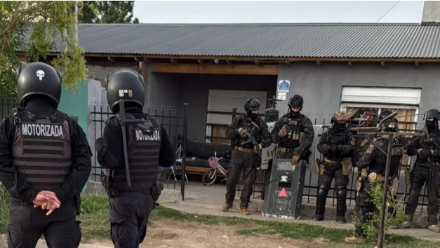 Allanaron la vivienda del posible organizador de picadas ilegales en Bahía