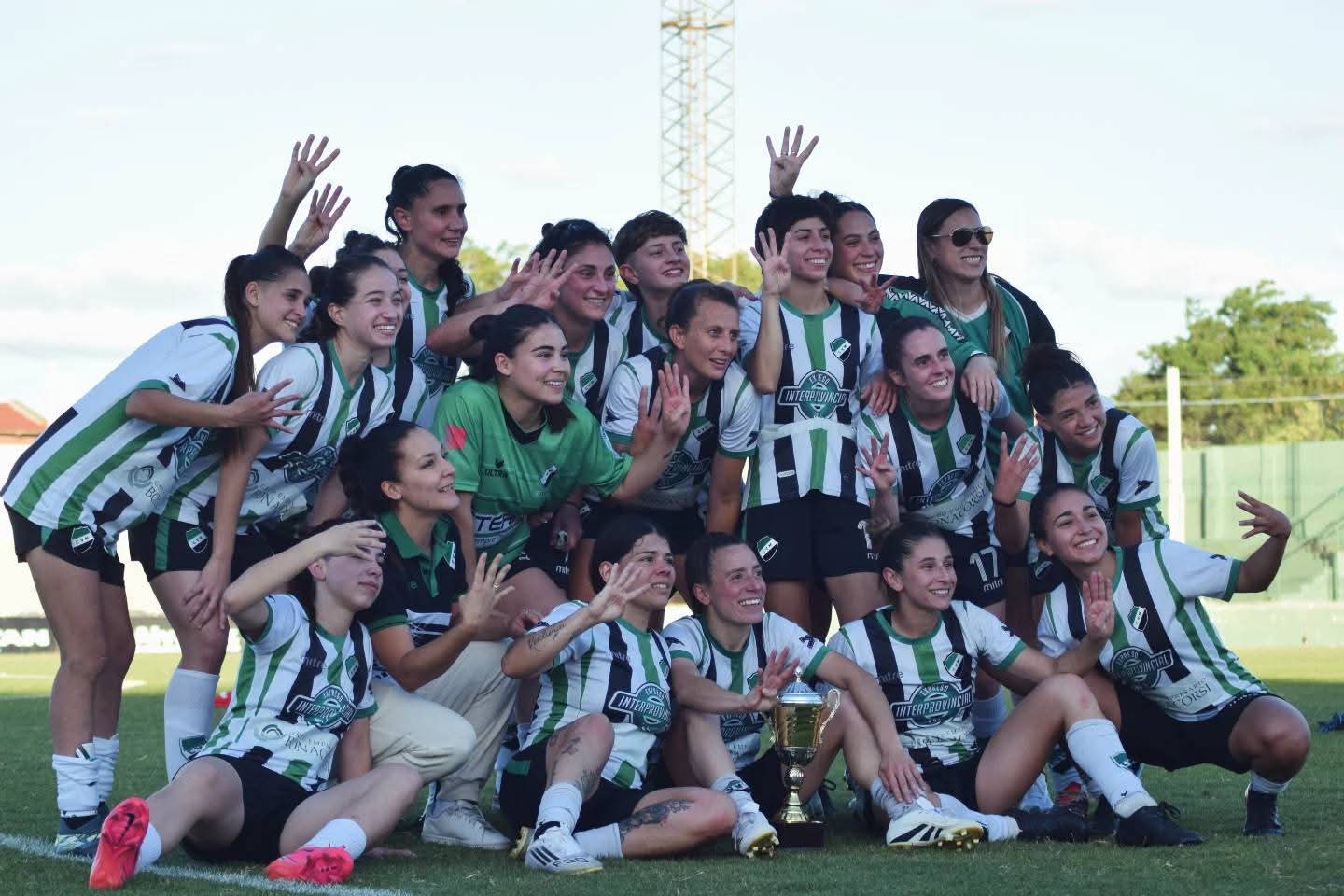 Villa Mitre es campeón otra vez: el Tricolor festejó su cuarto título consecutivo en el fútbol femenino