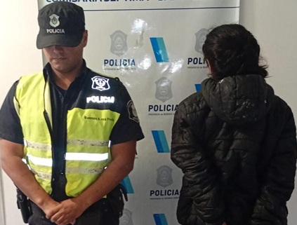 Detuvieron a una mujer como la autora de un violento robo