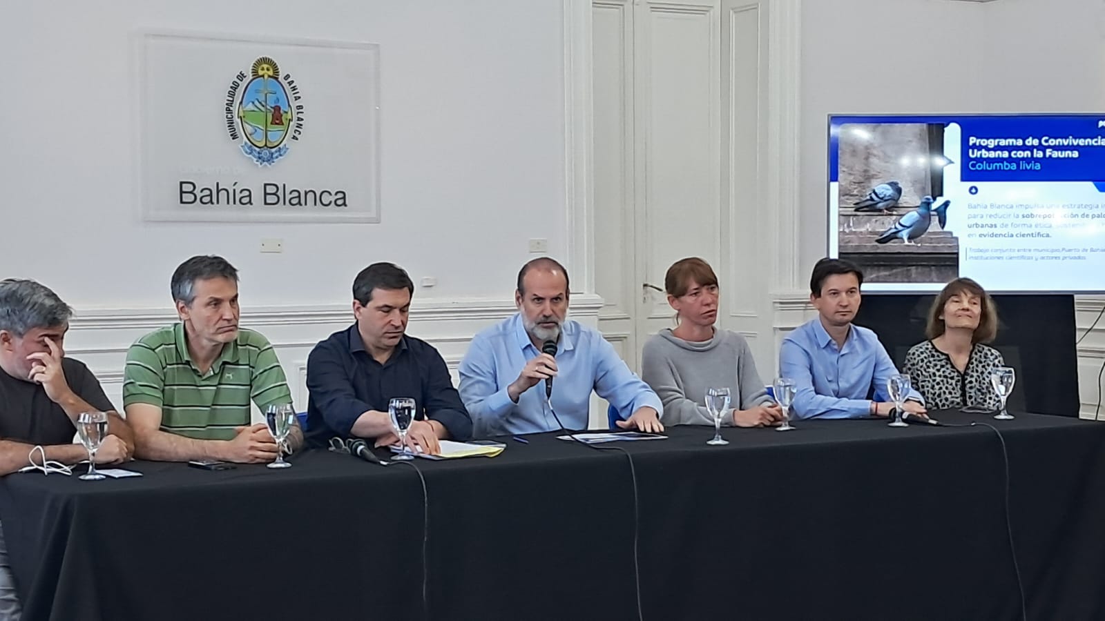 Se presentó el Programa Integral de Convivencia Urbana con la Fauna para abordar la problemática de las palomas