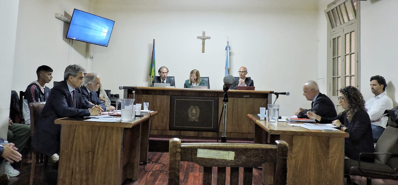 Juzgan a dos personas por el crimen de un hombre en Punta Alta