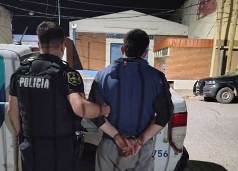 Agredió a su pareja y quedó detenido