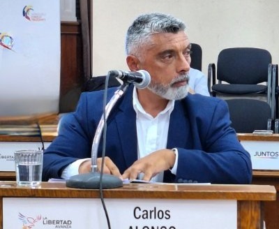 El concejal Alonso se encuentra internado en Chile