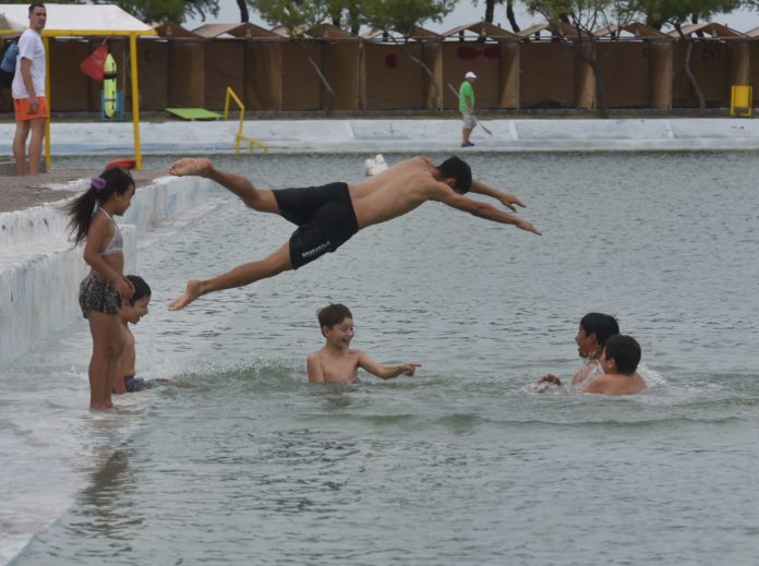 Se buscan guardavidas para trabajar en las Colonias Municipales