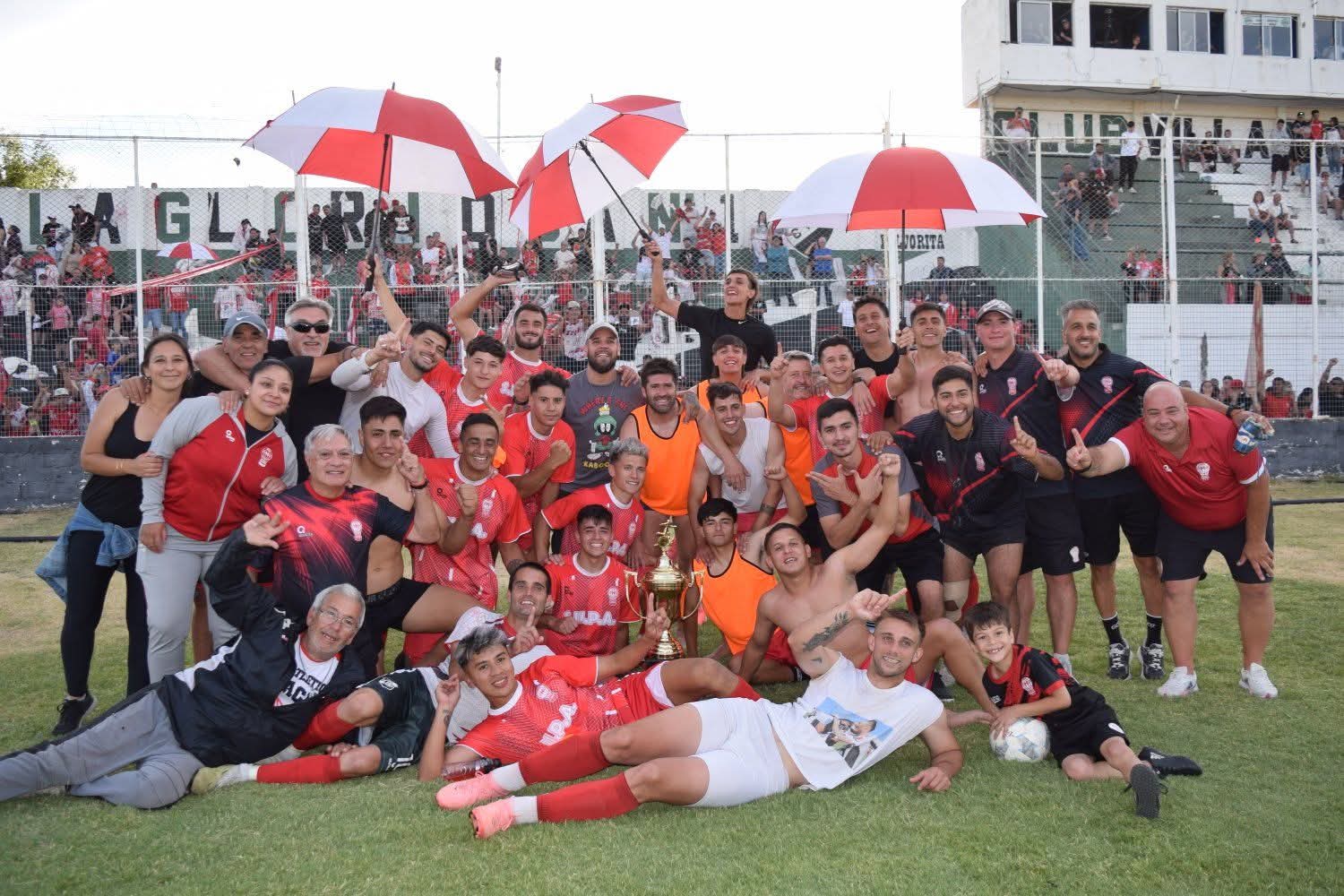 Huracán campeón de Primera A: festejo del Globo tras vencer a Bella Vista por penales