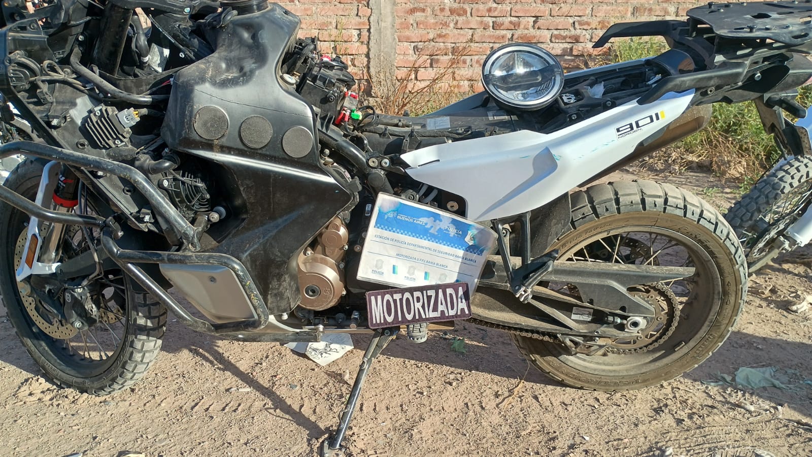 Encuentran en un basural, motos que fueron robadas