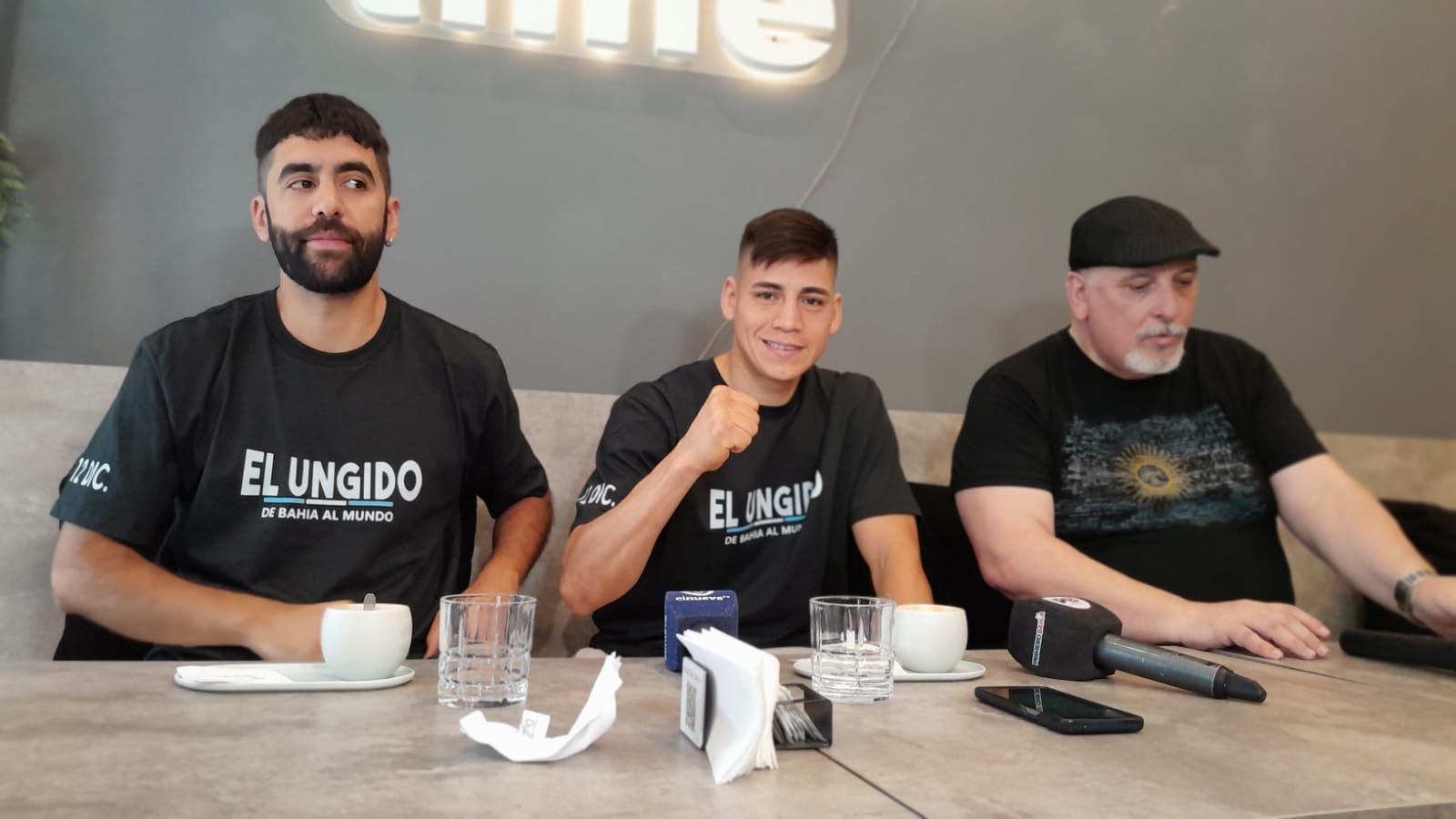 Neri Muñoz irá por el título mundial Superligero de la AMB