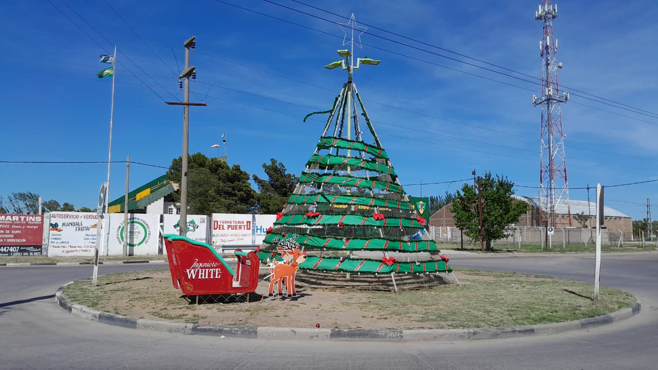White enciende su árbol de Navidad: un símbolo de resiliencia comunitaria tras un año marcado por la inundación