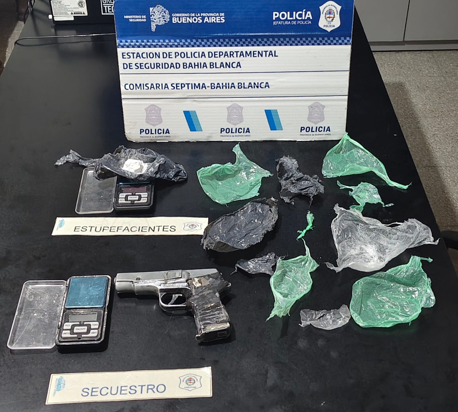 Detuvieron a un hombre en un allanamiento por el robo de una moto y droga