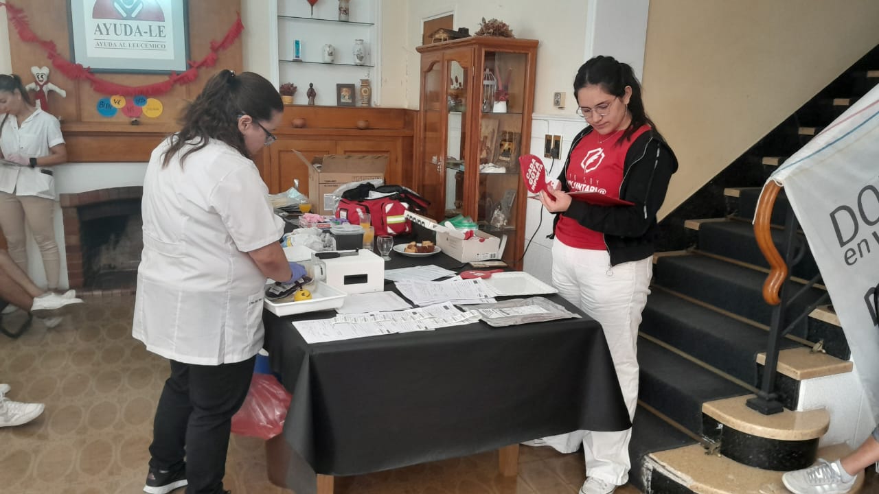 Campaña “Latinoamérica unida dona sangre” en Ayuda-Le