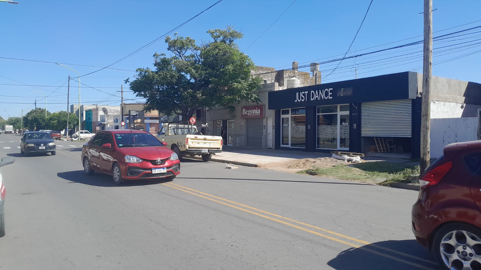 Vecinos de Villa Rosas reclaman la colocación de semáforos en Av. Arias