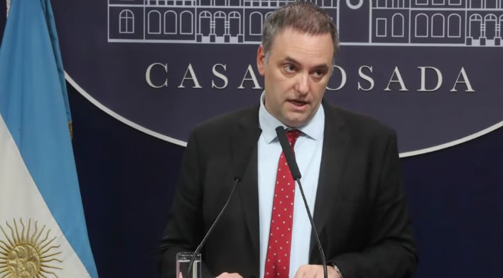 Manuel Adorni anunciará hoy las últimas medidas que tomará el Gobierno en el 2025