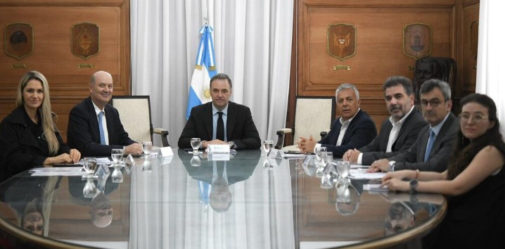 El Consejo de Mayo presentó el informe final que enviará al Congreso e incluye el proyecto de reforma laboral