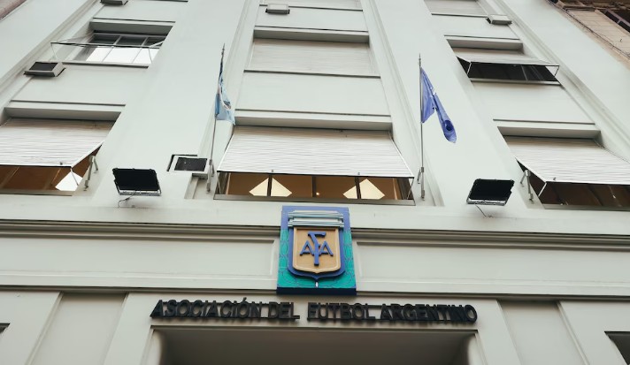 En un duro comunicado, la AFA le respondió al Gobierno y defendió la gestión de Claudio Tapia
