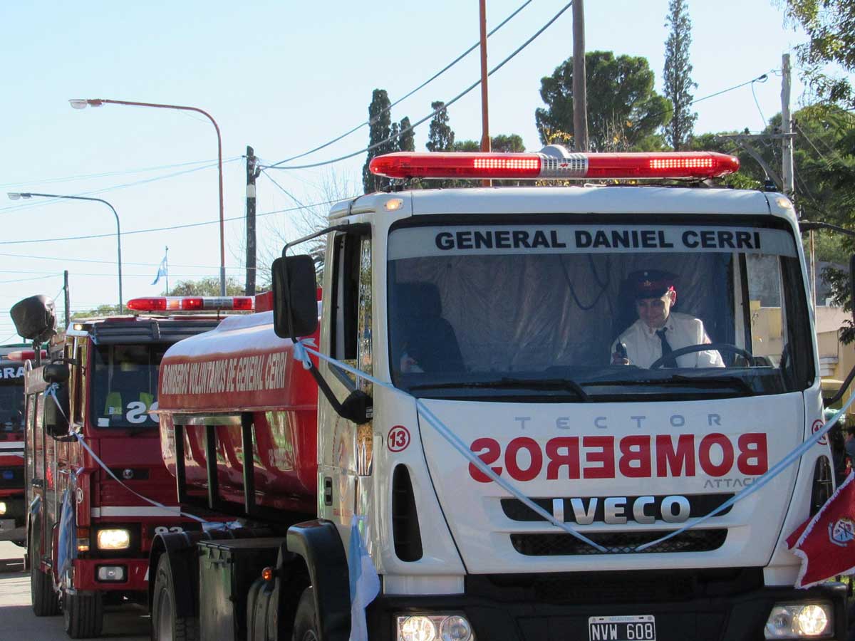 El Centro Comunitario San Roque colabora con la campaña de los Bomberos de Cerri
