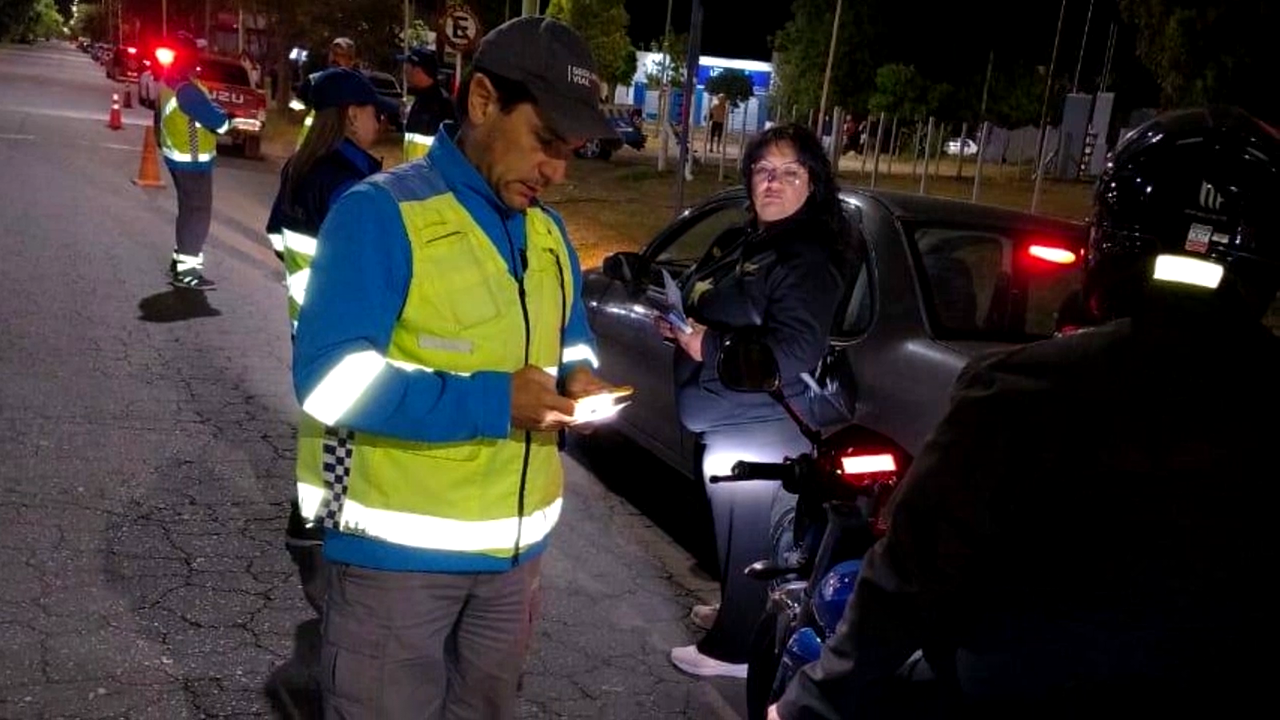 La ONG Estrellas Amarillas acompaña los controles de fin de año