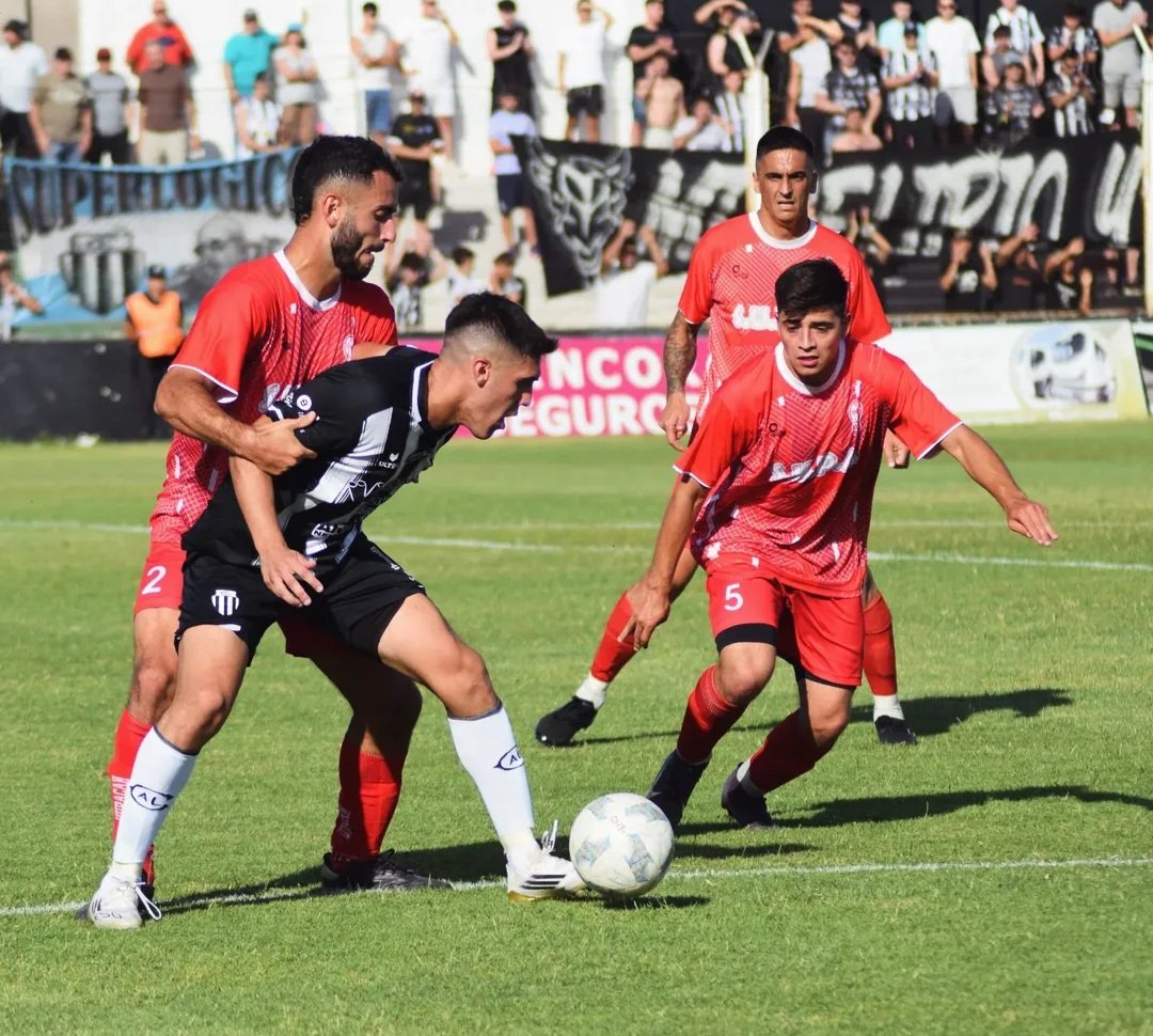 Huracán venció a Liniers y definirá el campeón del año ante Bella Vista