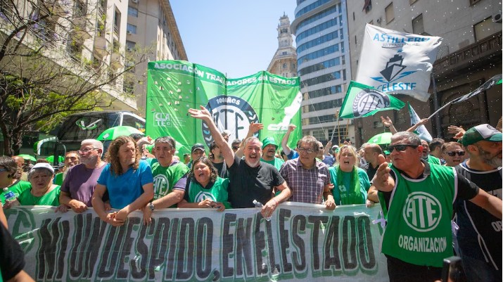 Aumento salarial para estatales: oficializaron la suba del 2 por ciento y ordenaron el pago de una suma fija