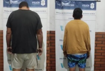 Los detuvieron por agredir con un cuchillo y palos a menores