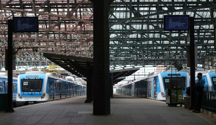 Renunciaron otros dos funcionarios y ya son cuatro las salidas en el Gobierno en menos de 24 horas