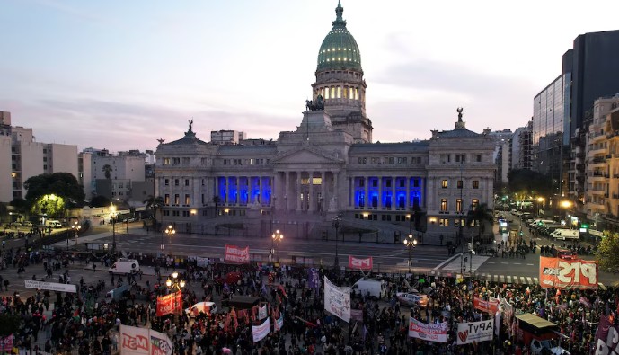 Los movimientos sociales y piqueteros se movilizarán en febrero al Congreso contra la reforma laboral