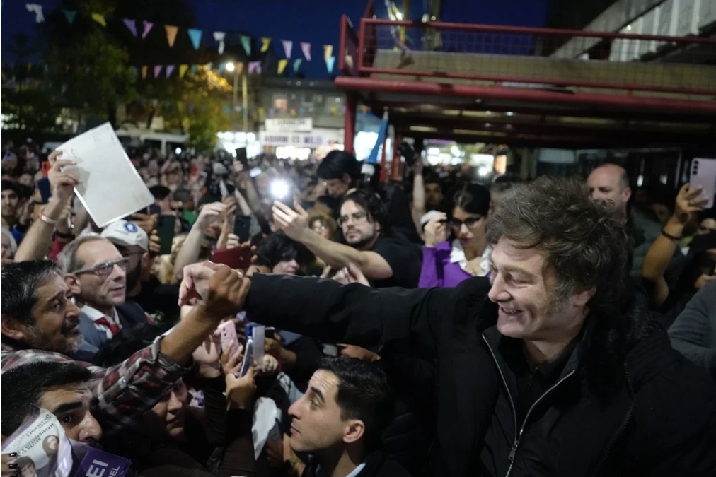 Javier Milei viaja a Mar del Plata para continuar el Tour de la Gratitud