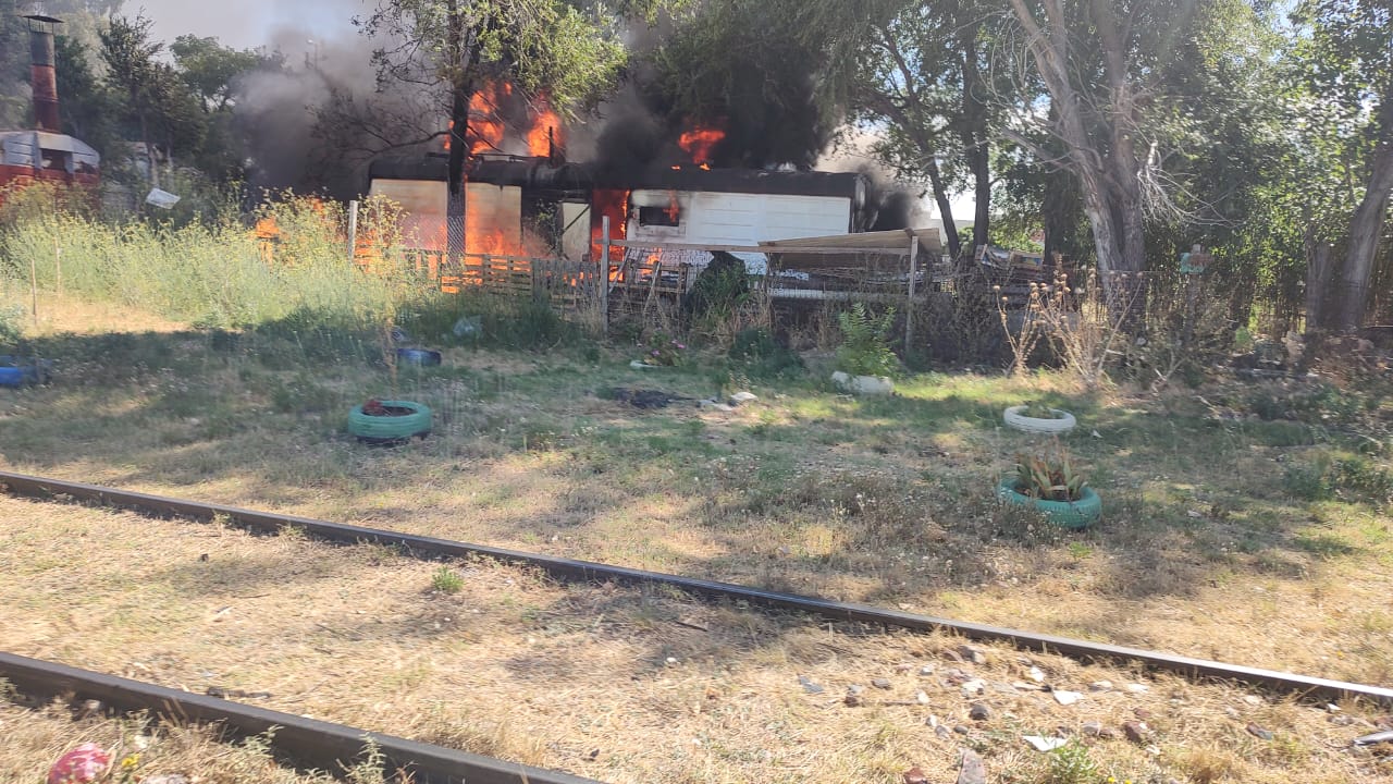 Un vagón se prendió fuego en Blandengues y Sixto Laspiur