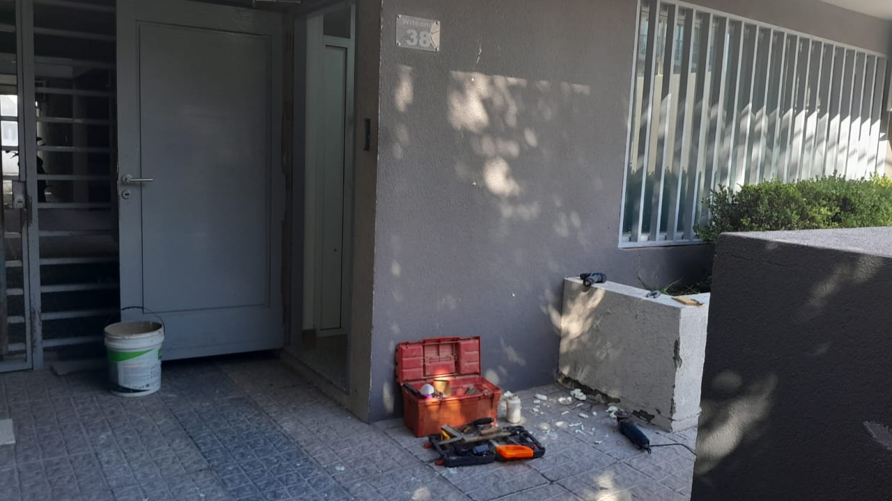 Delincuentes se llevaron una caja fuerte de grandes dimensiones de una financiera