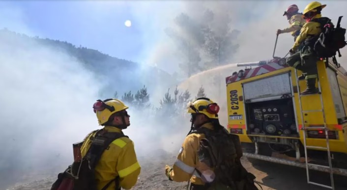 Drama en Chubut: las llamas arrasaron 40 mil hectáreas y brigadistas de Chile se suman a combatir el fuego