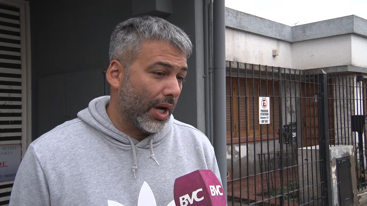 Denuncian a un técnico de Liniers por pedirle fotos íntimas a un menor a cambio de dinero