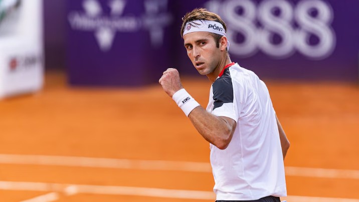 Tomás Etcheverry puso primera en el Argentina Open con un sólido triunfo