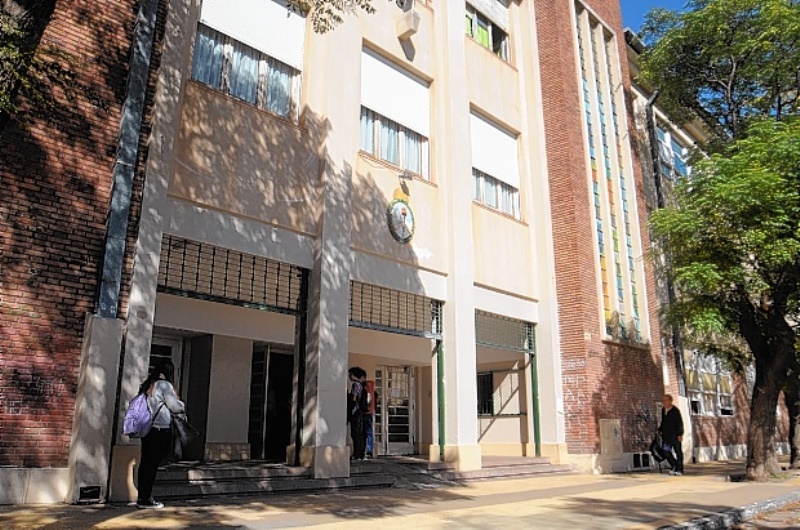 Inscripción para interinatos y suplencias en las Escuelas Preuniversitarias