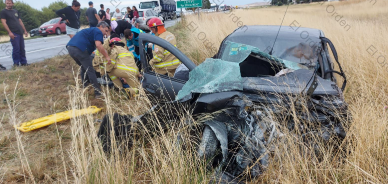 Violento choque y vuelco cerca de Pringles: cuatro heridos, entre ellos dos menores