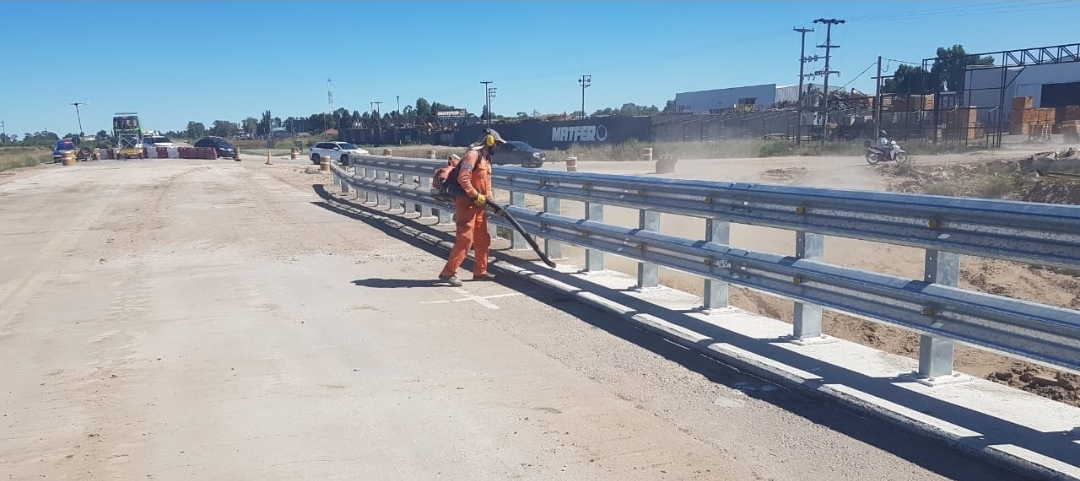 Habilitan una mano de circulación en el puente de hormigón sobre el canal Maldonado en Ruta 3