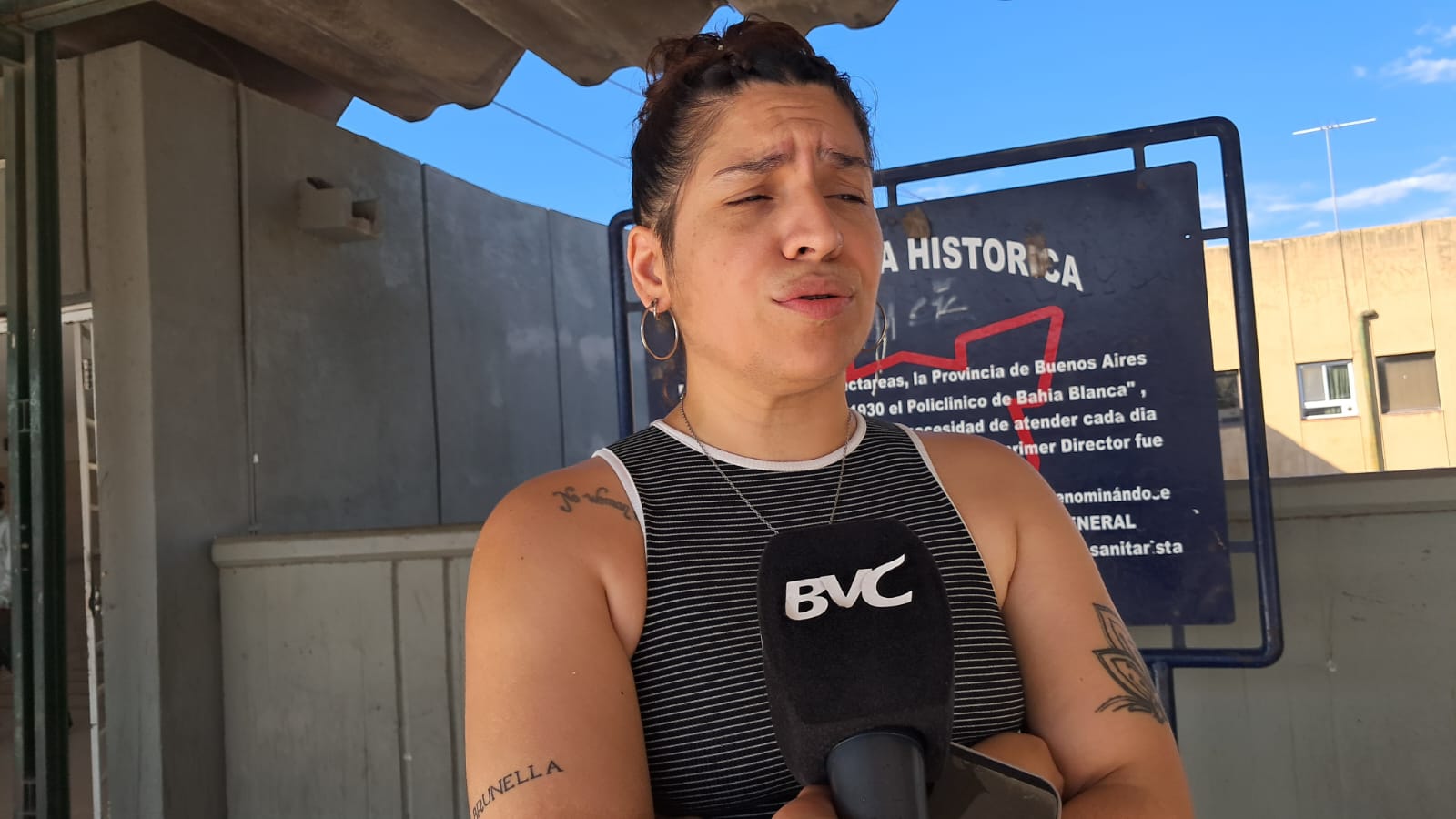 Denuncia que tiene el alta médica para su hija, pero el Secretario de Salud de Patagones no le permite volver