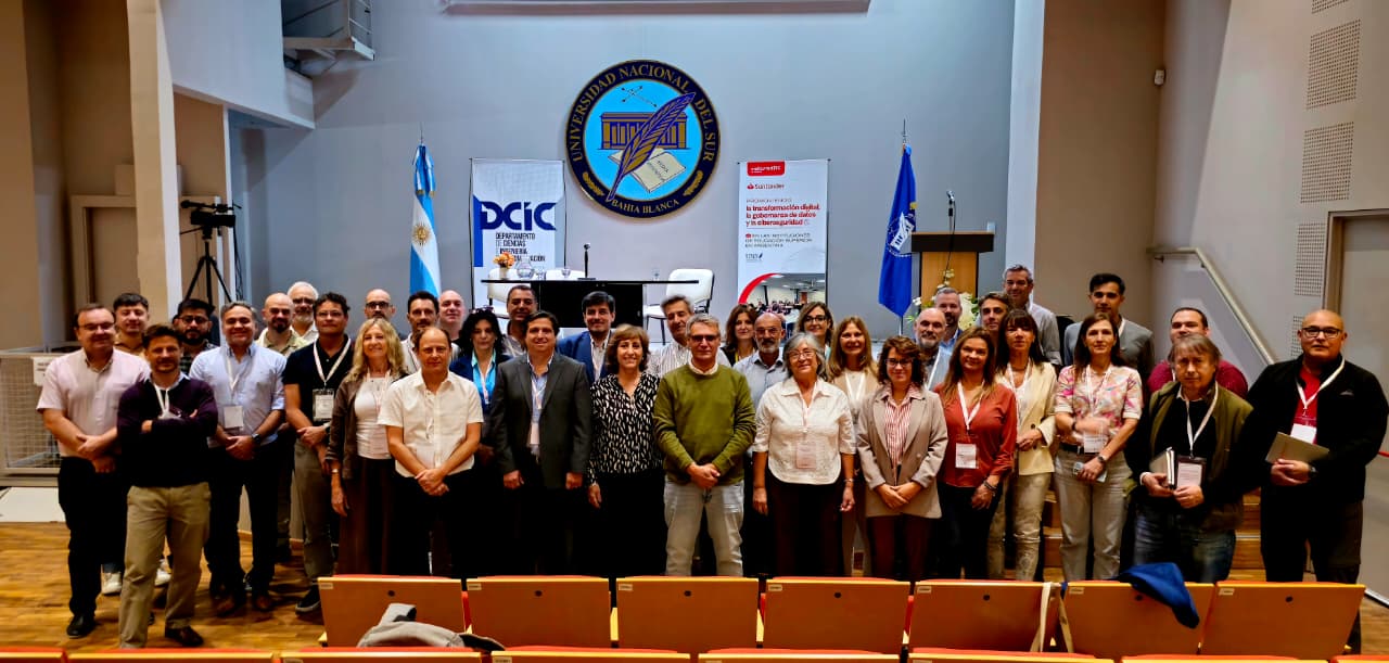 Expertos de todo el país discuten en la UNS la transformación digital y la gobernanza de datos