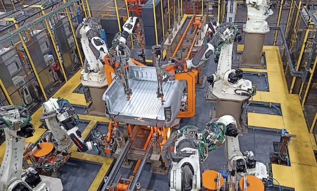 La industria automotriz repuntó en febrero pero sigue 30% abajo de 2025