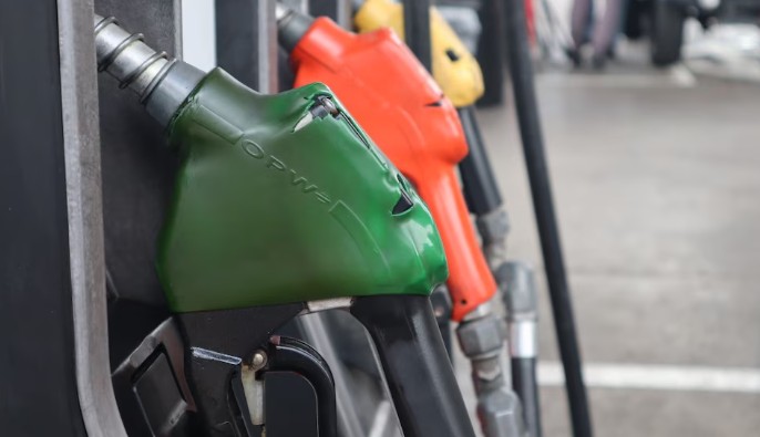 Guerra en Medio Oriente: la suba del petróleo podría encarecer hasta 10% los combustibles en Argentina