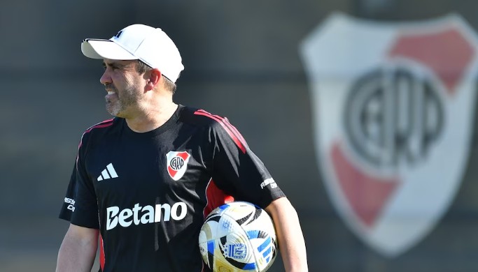 Coudet debuta como técnico de River Plate