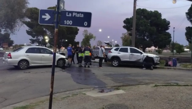 Accidente de tránsito en Av. La Plata y Vieytes