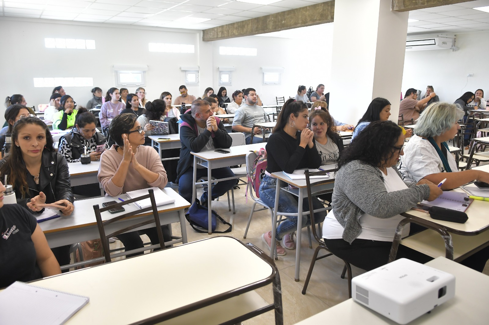 Monte Hermoso: Comenzó el ciclo lectivo en el nuevo edificio del Centro Universitario