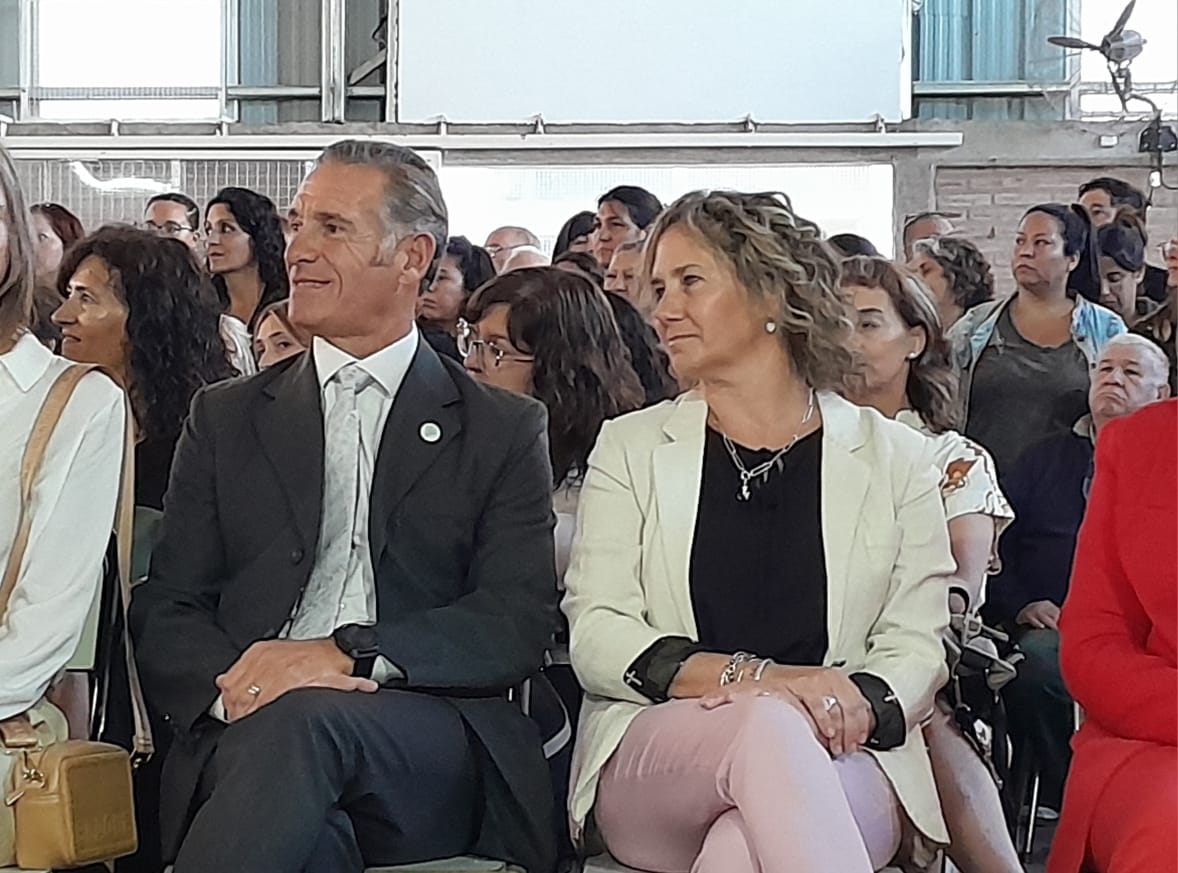 Se dio inicio al ciclo lectivo en las escuelas públicas bahienses