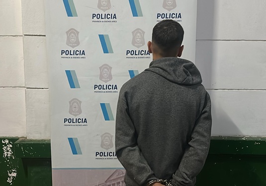 Intentó escapar de un control policial y lo atraparon