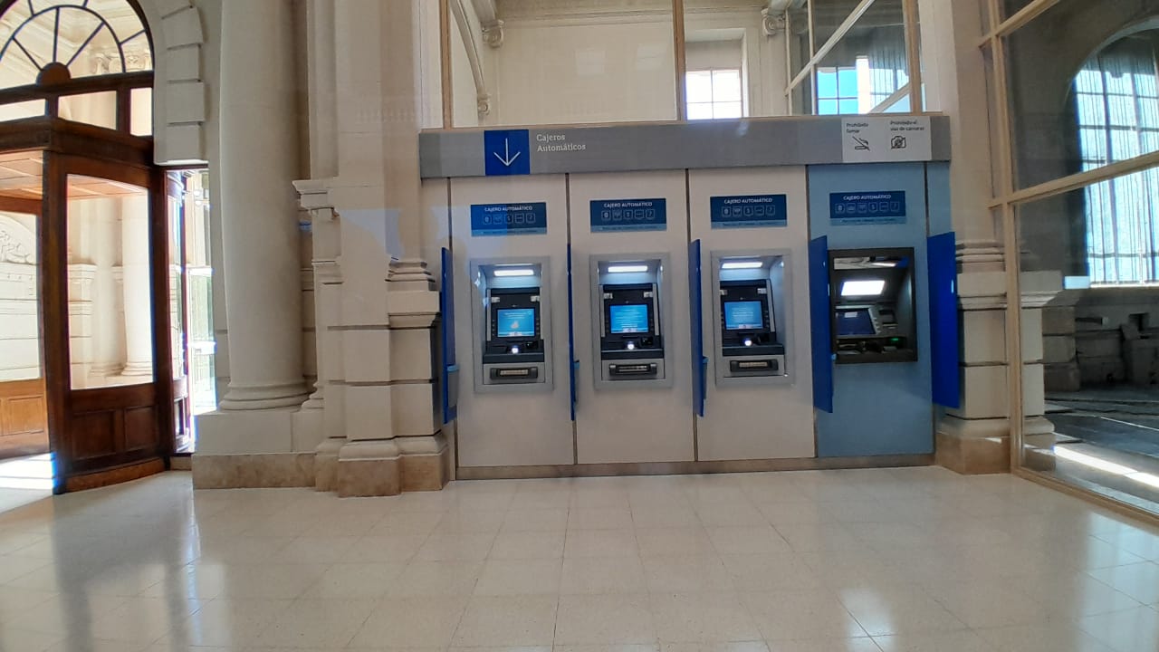 El Banco Nación inauguró en su histórico edificio la banca electrónica