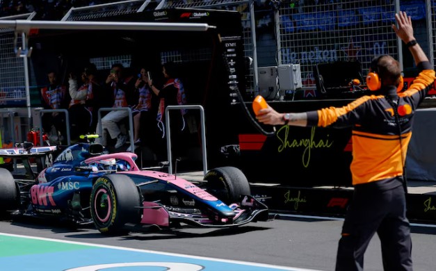 Franco Colapinto tuvo un discreto nivel y se clasificó 16° para la Sprint del GP de China de Fórmula 1