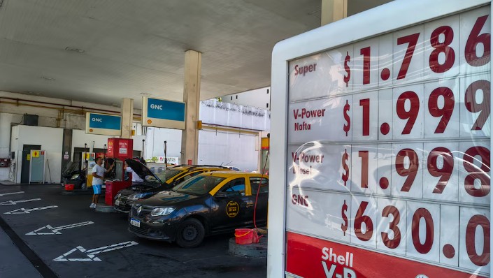 La nafta ya subió 6% en la Argentina desde el inicio del conflicto en Medio Oriente