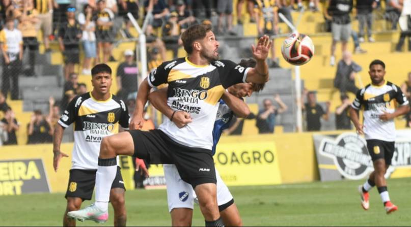 Video: Olimpo arrancó ganando y Villa Mitre perdiendo